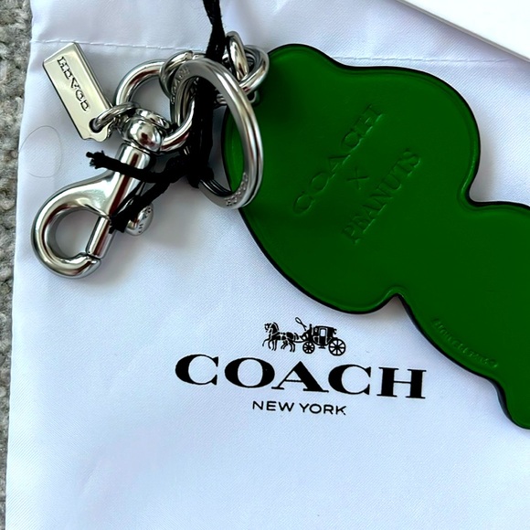 NWT Coach x Peanuts Peppermint Patty Bag Charm AND Dust Bag - Picture 5 of 9